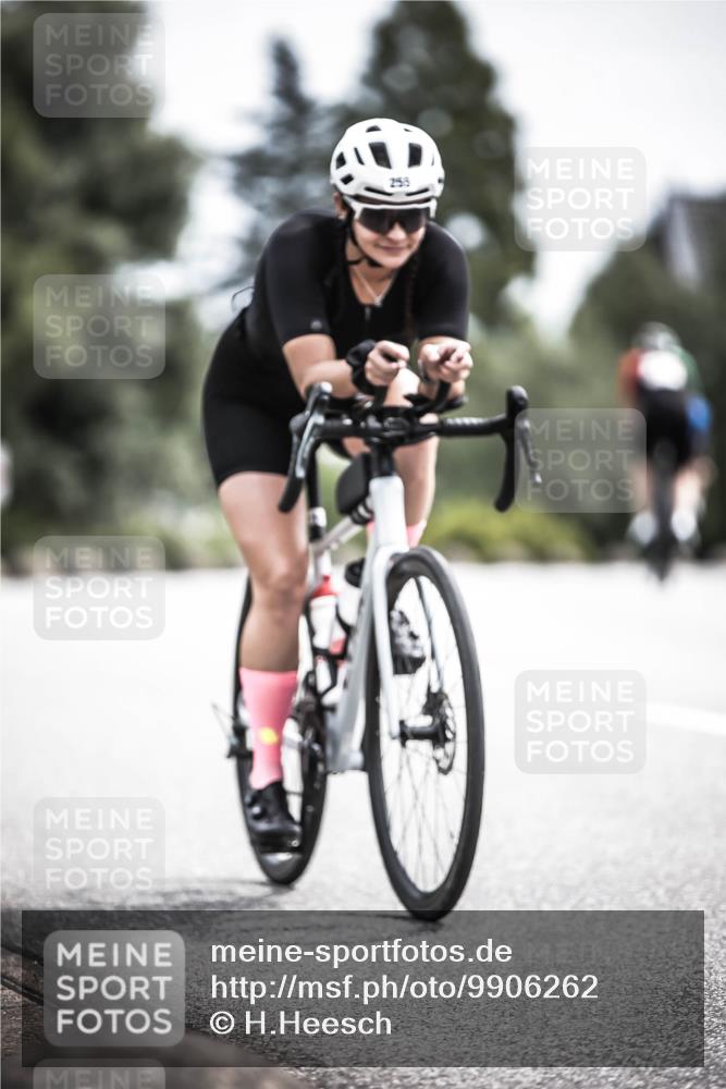 21.06.2026 - 29. Vierlanden-Triathlon H.Heesch http://msf.ph/oto/9906262 21.06.2026 11:45:03 Radfahren 255, 696 meine-sportfotos.de