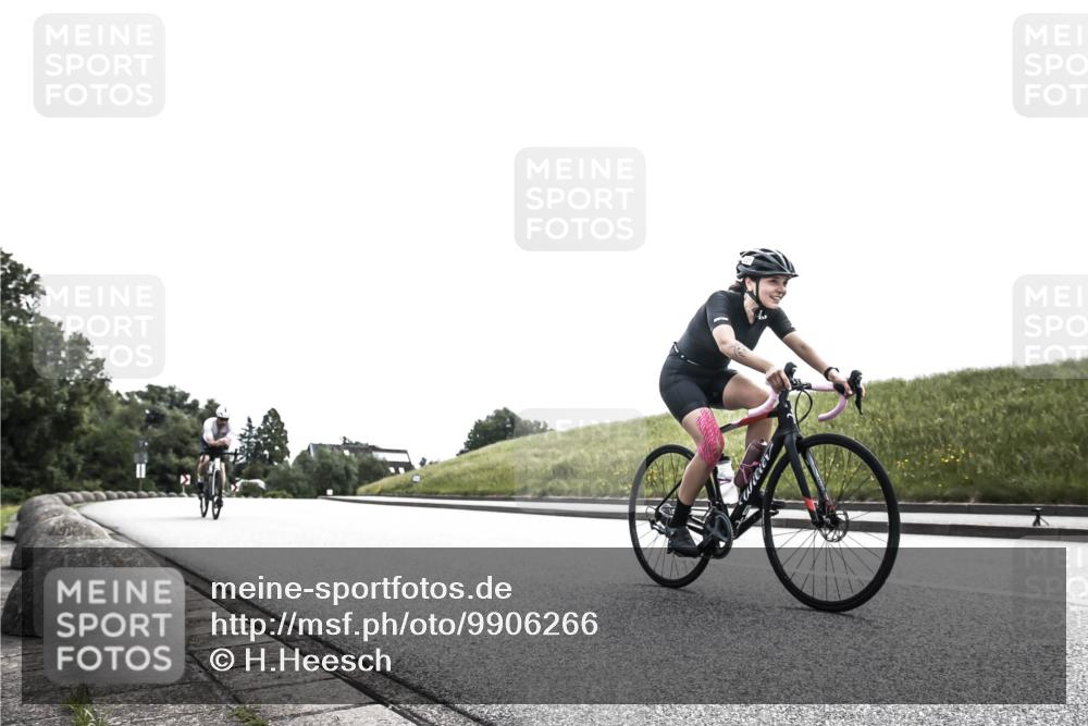 21.06.2026 - 29. Vierlanden-Triathlon H.Heesch http://msf.ph/oto/9906266 21.06.2026 11:30:32 Radfahren 237, 640, 804 meine-sportfotos.de
