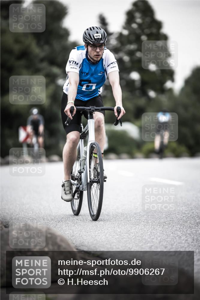 21.06.2026 - 29. Vierlanden-Triathlon H.Heesch http://msf.ph/oto/9906267 21.06.2026 10:24:36 Radfahren 71, 207, 552, 622, 625 meine-sportfotos.de