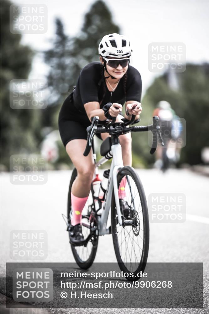 21.06.2026 - 29. Vierlanden-Triathlon H.Heesch http://msf.ph/oto/9906268 21.06.2026 11:45:03 Radfahren 255, 696 meine-sportfotos.de
