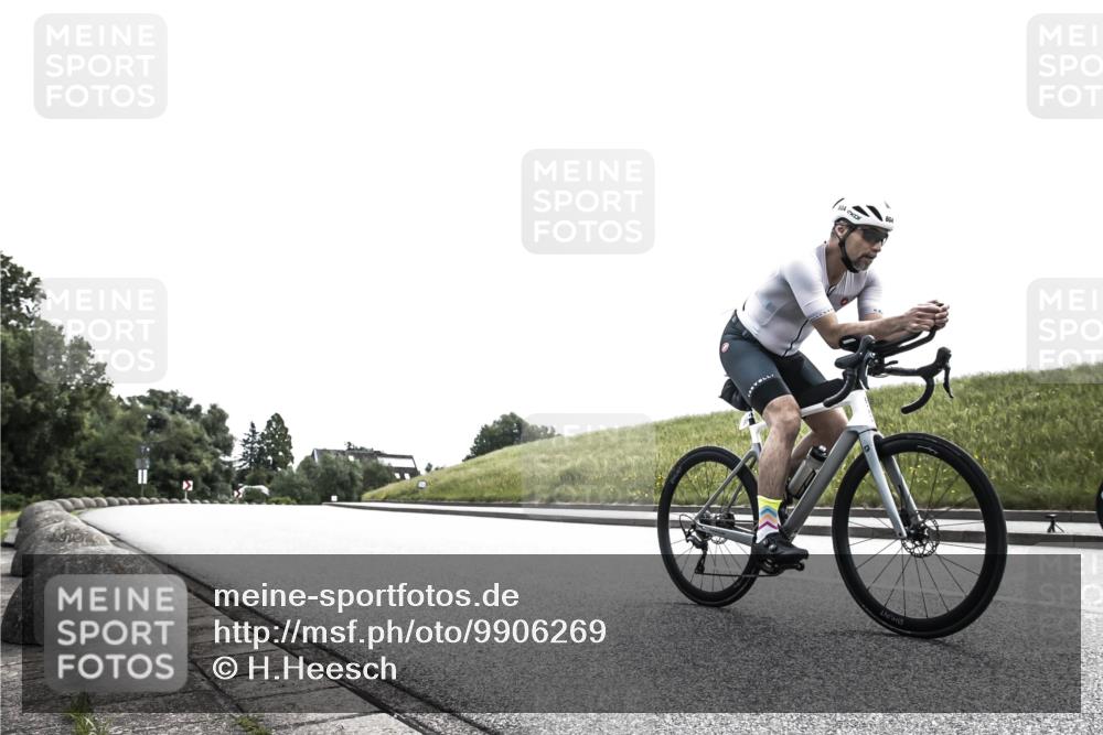 21.06.2026 - 29. Vierlanden-Triathlon H.Heesch http://msf.ph/oto/9906269 21.06.2026 11:30:33 Radfahren 237, 640, 804 meine-sportfotos.de