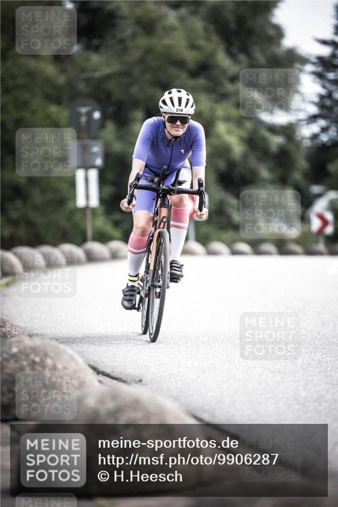 21.06.2026 - 29. Vierlanden-Triathlon H.Heesch http://msf.ph/oto/9906287 21.06.2026 11:41:00 Radfahren 71, 270, 668, 709, 853 meine-sportfotos.de
