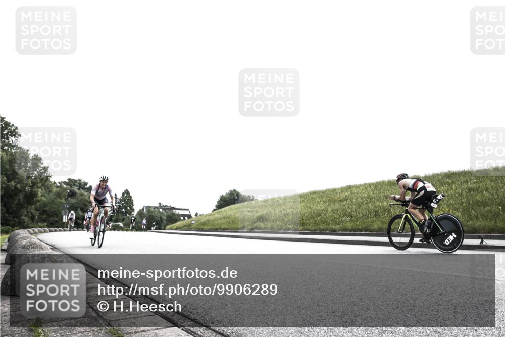 21.06.2026 - 29. Vierlanden-Triathlon H.Heesch http://msf.ph/oto/9906289 21.06.2026 11:30:54 Radfahren 277, 295, 872, 899 meine-sportfotos.de
