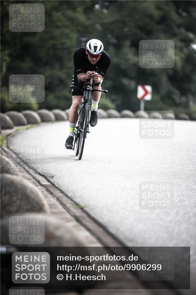 21.06.2026 - 29. Vierlanden-Triathlon H.Heesch http://msf.ph/oto/9906299 21.06.2026 09:19:40 Radfahren 4, 77, 219 meine-sportfotos.de