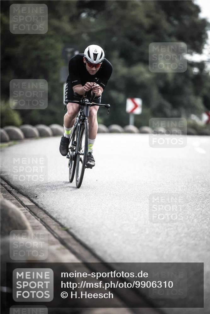 21.06.2026 - 29. Vierlanden-Triathlon H.Heesch http://msf.ph/oto/9906310 21.06.2026 09:19:40 Radfahren 4, 77, 219 meine-sportfotos.de
