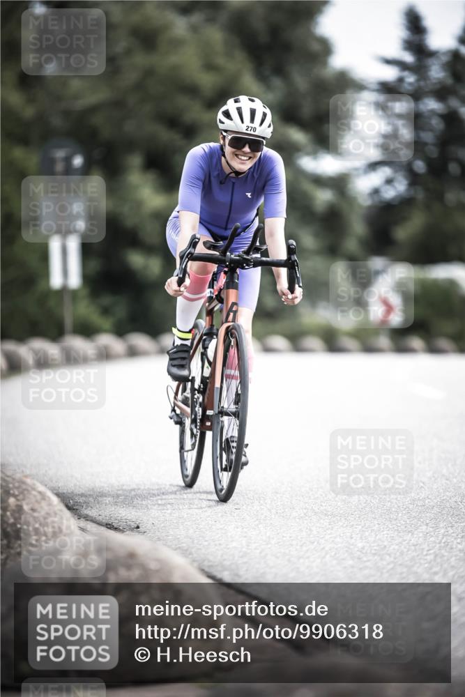 21.06.2026 - 29. Vierlanden-Triathlon H.Heesch http://msf.ph/oto/9906318 21.06.2026 11:41:00 Radfahren 71, 270, 668, 709, 853 meine-sportfotos.de