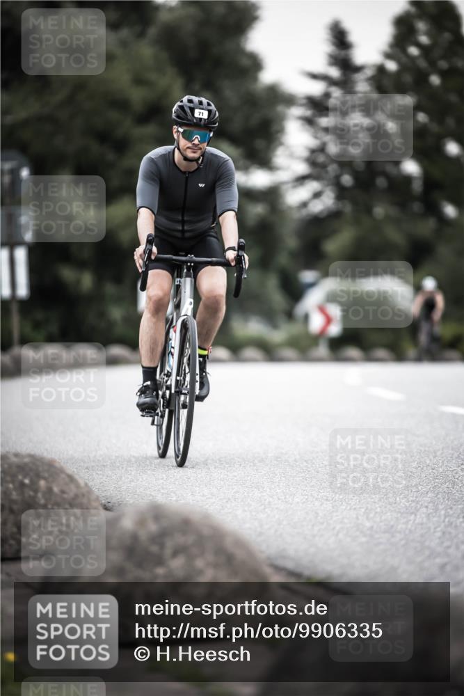 21.06.2026 - 29. Vierlanden-Triathlon H.Heesch http://msf.ph/oto/9906335 21.06.2026 10:24:40 Radfahren 71, 207, 509, 562 meine-sportfotos.de