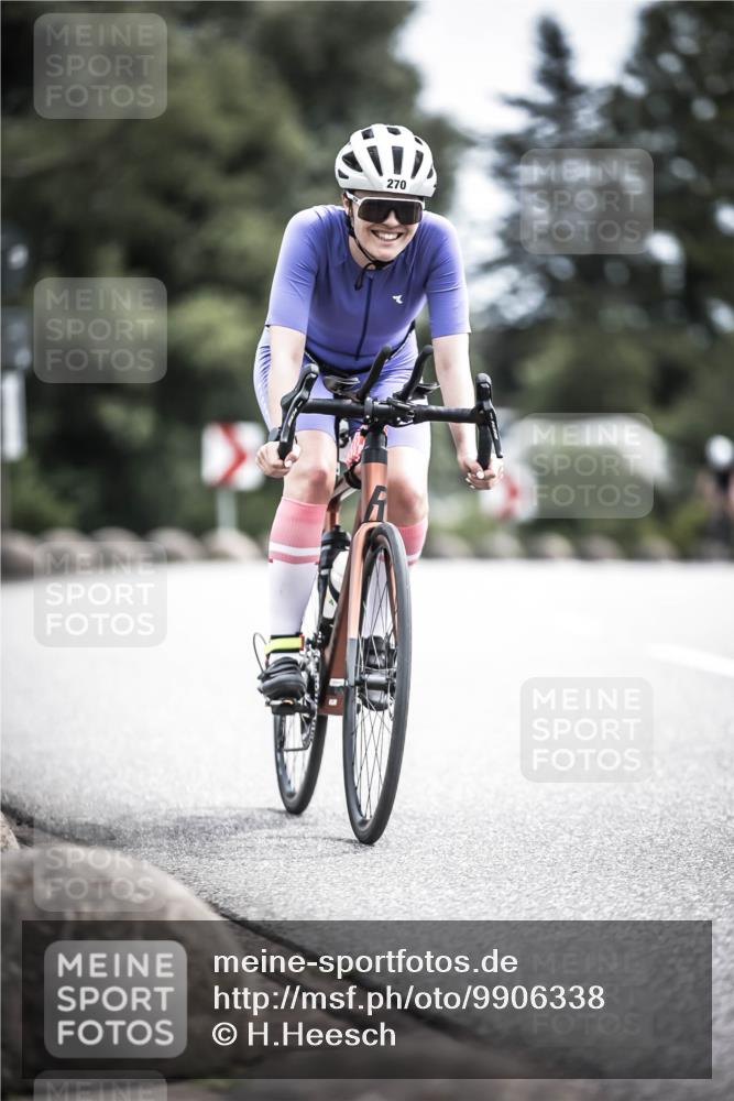 21.06.2026 - 29. Vierlanden-Triathlon H.Heesch http://msf.ph/oto/9906338 21.06.2026 11:41:00 Radfahren 71, 270, 668, 709, 853 meine-sportfotos.de