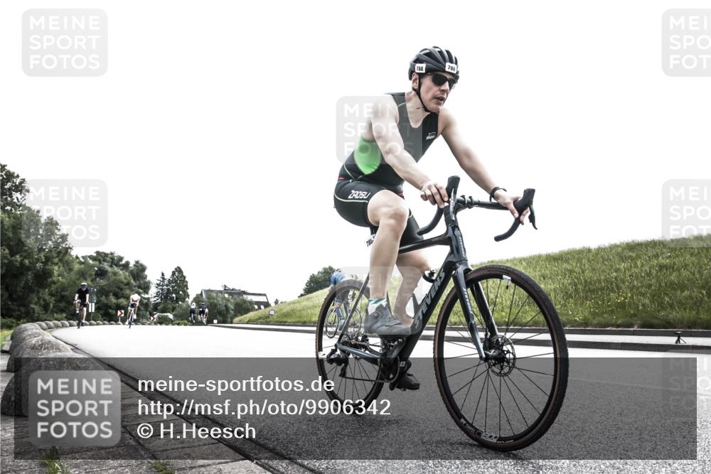 21.06.2026 - 29. Vierlanden-Triathlon H.Heesch http://msf.ph/oto/9906342 21.06.2026 11:31:35 Radfahren 662, 667, 788 meine-sportfotos.de