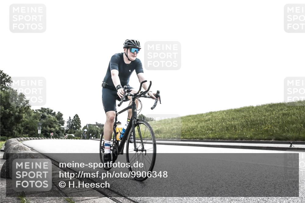 21.06.2026 - 29. Vierlanden-Triathlon H.Heesch http://msf.ph/oto/9906348 21.06.2026 11:31:38 Radfahren 205, 662, 667, 788 meine-sportfotos.de