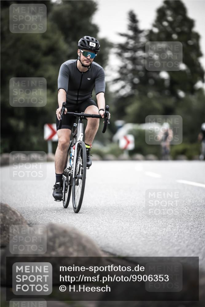 21.06.2026 - 29. Vierlanden-Triathlon H.Heesch http://msf.ph/oto/9906353 21.06.2026 10:24:40 Radfahren 71, 207, 509, 562 meine-sportfotos.de