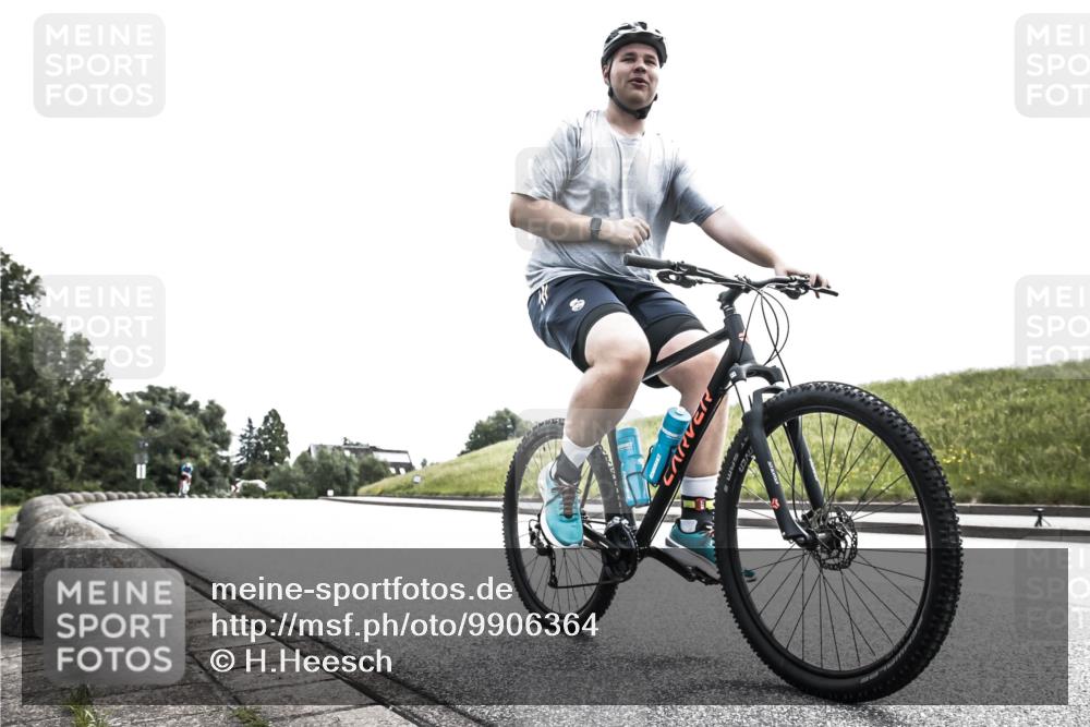 21.06.2026 - 29. Vierlanden-Triathlon H.Heesch http://msf.ph/oto/9906364 21.06.2026 11:32:30 Radfahren 168, 668, 677, 736, 903 meine-sportfotos.de