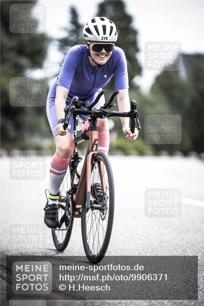 21.06.2026 - 29. Vierlanden-Triathlon H.Heesch http://msf.ph/oto/9906371 21.06.2026 11:41:00 Radfahren 71, 270, 668, 709, 853 meine-sportfotos.de