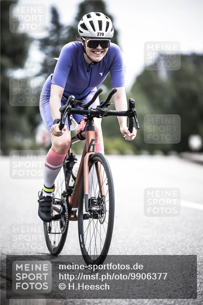 21.06.2026 - 29. Vierlanden-Triathlon H.Heesch http://msf.ph/oto/9906377 21.06.2026 11:41:01 Radfahren 71, 270, 668, 709, 853 meine-sportfotos.de