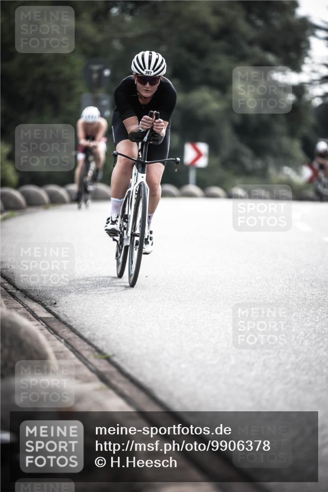21.06.2026 - 29. Vierlanden-Triathlon H.Heesch http://msf.ph/oto/9906378 21.06.2026 09:19:56 Radfahren 32, 112, 267, 298 meine-sportfotos.de