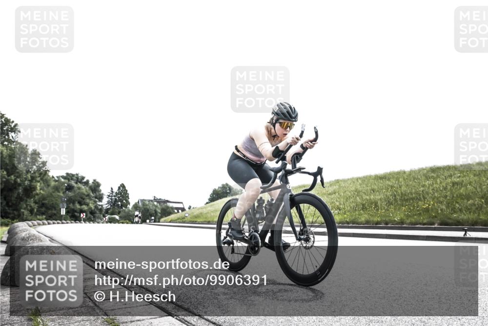 21.06.2026 - 29. Vierlanden-Triathlon H.Heesch http://msf.ph/oto/9906391 21.06.2026 11:33:00 Radfahren 878, 880 meine-sportfotos.de
