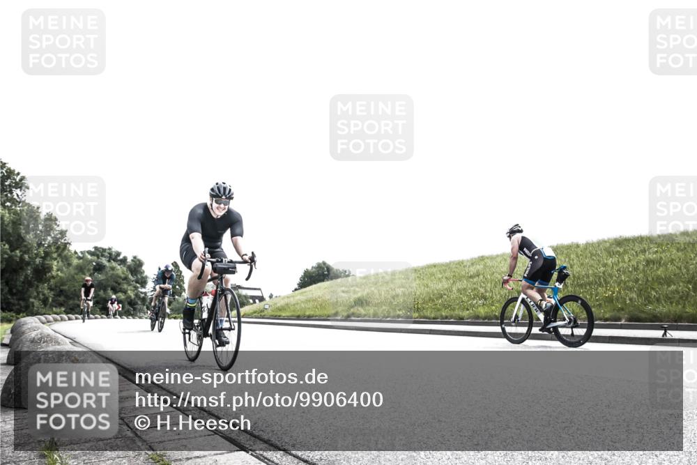 21.06.2026 - 29. Vierlanden-Triathlon H.Heesch http://msf.ph/oto/9906400 21.06.2026 11:33:26 Radfahren 19, 54, 190, 255, 686 meine-sportfotos.de
