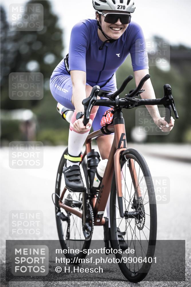 21.06.2026 - 29. Vierlanden-Triathlon H.Heesch http://msf.ph/oto/9906401 21.06.2026 11:41:01 Radfahren 71, 270, 668, 709, 853 meine-sportfotos.de