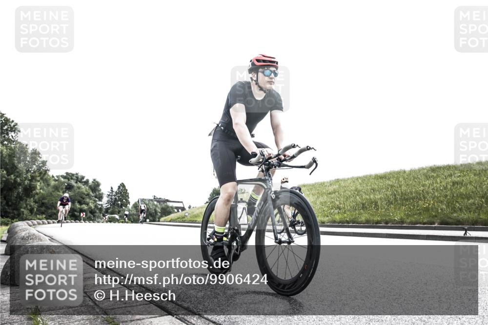 21.06.2026 - 29. Vierlanden-Triathlon H.Heesch http://msf.ph/oto/9906424 21.06.2026 11:33:29 Radfahren 19, 54, 255, 686, 894 meine-sportfotos.de