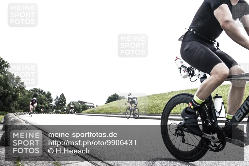 21.06.2026 - 29. Vierlanden-Triathlon H.Heesch http://msf.ph/oto/9906431 21.06.2026 11:33:29 Radfahren 19, 54, 255, 686, 894 meine-sportfotos.de