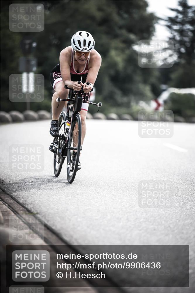 21.06.2026 - 29. Vierlanden-Triathlon H.Heesch http://msf.ph/oto/9906436 21.06.2026 09:19:59 Radfahren 32, 267, 298 meine-sportfotos.de