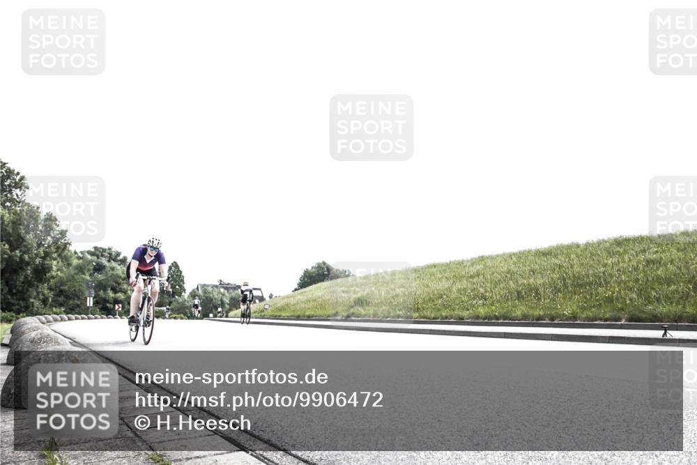 21.06.2026 - 29. Vierlanden-Triathlon H.Heesch http://msf.ph/oto/9906472 21.06.2026 11:33:31 Radfahren 54, 238, 255, 894 meine-sportfotos.de
