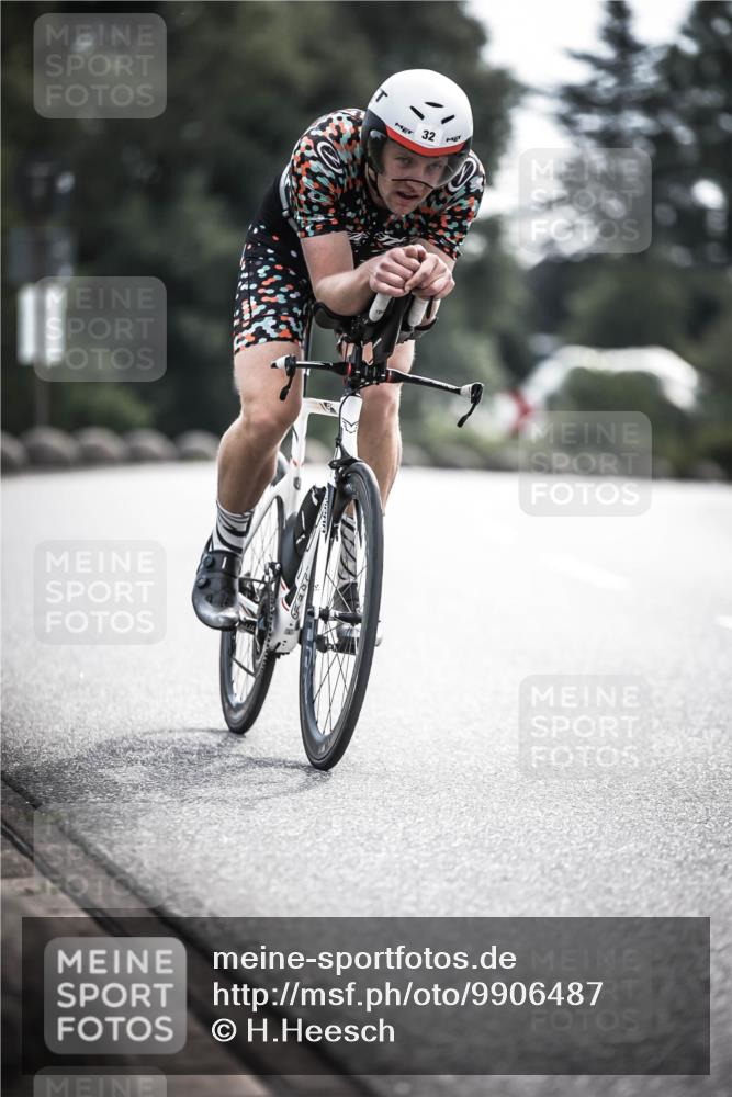 21.06.2026 - 29. Vierlanden-Triathlon H.Heesch http://msf.ph/oto/9906487 21.06.2026 09:20:02 Radfahren 32, 298 meine-sportfotos.de
