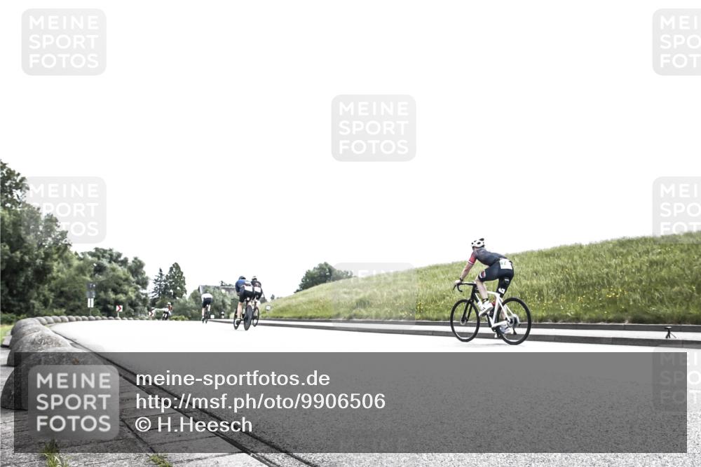 21.06.2026 - 29. Vierlanden-Triathlon H.Heesch http://msf.ph/oto/9906506 21.06.2026 11:33:50 Radfahren 701 meine-sportfotos.de