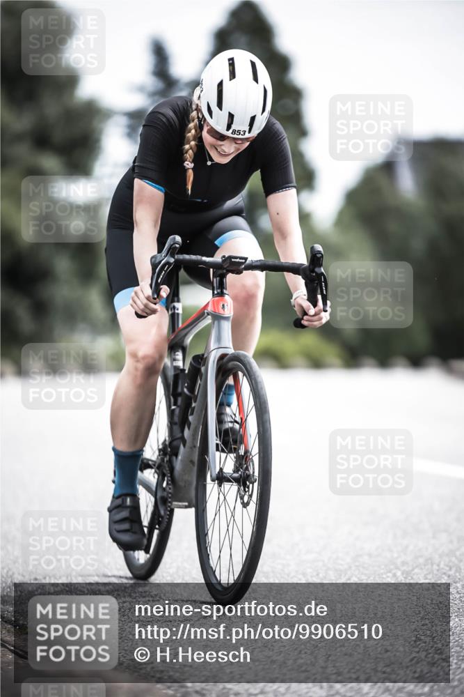 21.06.2026 - 29. Vierlanden-Triathlon H.Heesch http://msf.ph/oto/9906510 21.06.2026 11:41:07 Radfahren 853 meine-sportfotos.de