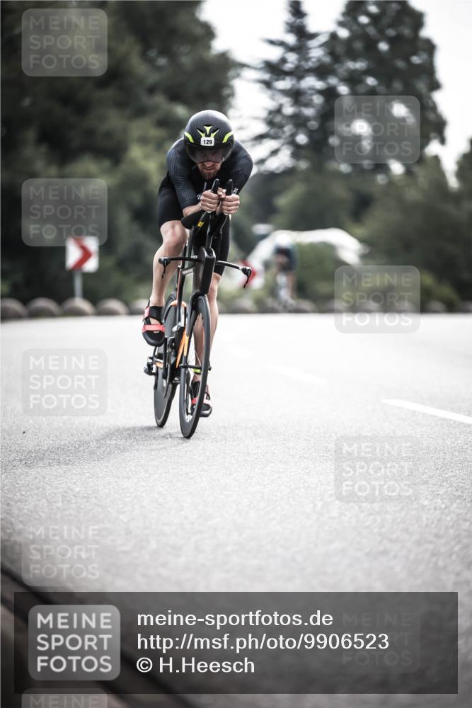 21.06.2026 - 29. Vierlanden-Triathlon H.Heesch http://msf.ph/oto/9906523 21.06.2026 09:20:18 Radfahren 129, 132 meine-sportfotos.de