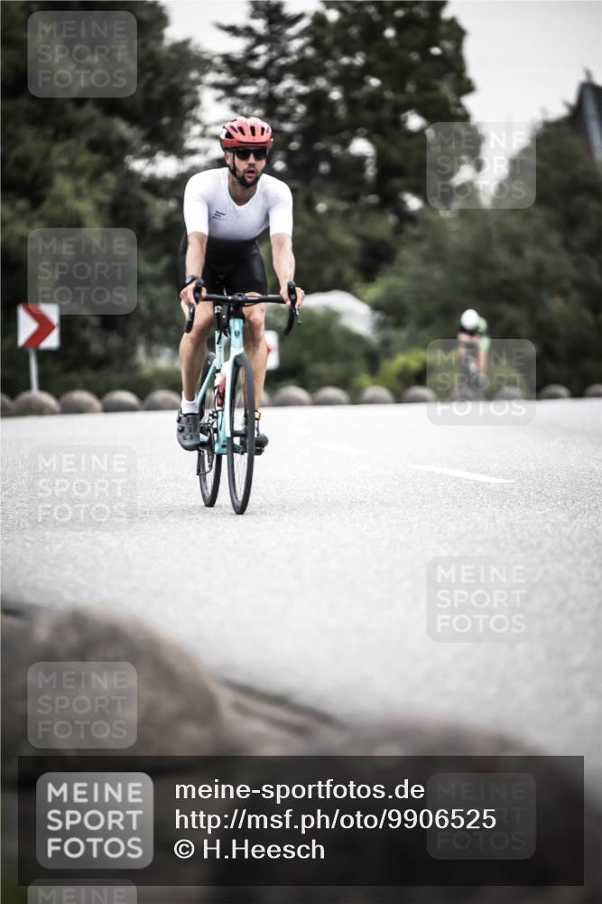 21.06.2026 - 29. Vierlanden-Triathlon H.Heesch http://msf.ph/oto/9906525 21.06.2026 10:24:55 Radfahren 33, 253, 577 meine-sportfotos.de