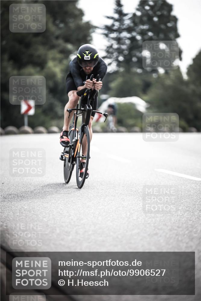 21.06.2026 - 29. Vierlanden-Triathlon H.Heesch http://msf.ph/oto/9906527 21.06.2026 09:20:18 Radfahren 129, 132 meine-sportfotos.de