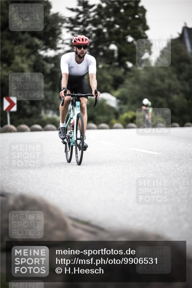 21.06.2026 - 29. Vierlanden-Triathlon H.Heesch http://msf.ph/oto/9906531 21.06.2026 10:24:55 Radfahren 33, 253, 577 meine-sportfotos.de