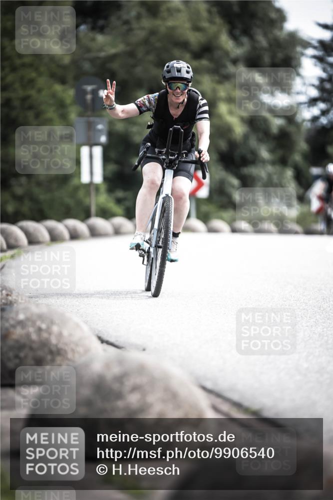 21.06.2026 - 29. Vierlanden-Triathlon H.Heesch http://msf.ph/oto/9906540 21.06.2026 11:41:27 Radfahren 236, 299, 643, 649, 652, 659, 744, 855 meine-sportfotos.de