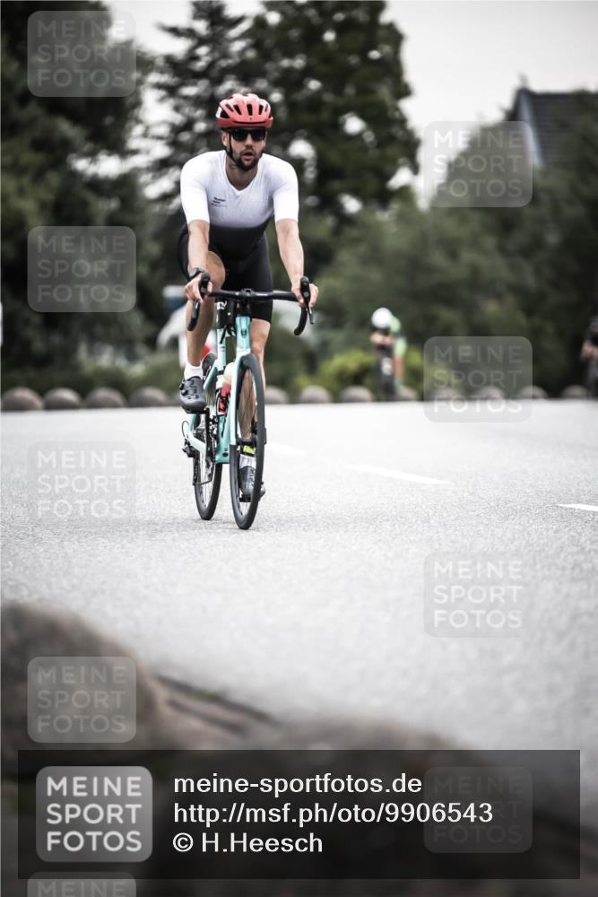 21.06.2026 - 29. Vierlanden-Triathlon H.Heesch http://msf.ph/oto/9906543 21.06.2026 10:24:55 Radfahren 33, 253, 577 meine-sportfotos.de