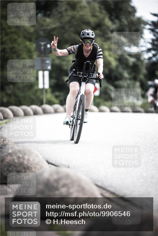 21.06.2026 - 29. Vierlanden-Triathlon H.Heesch http://msf.ph/oto/9906546 21.06.2026 11:41:27 Radfahren 236, 299, 643, 649, 652, 659, 744, 855 meine-sportfotos.de