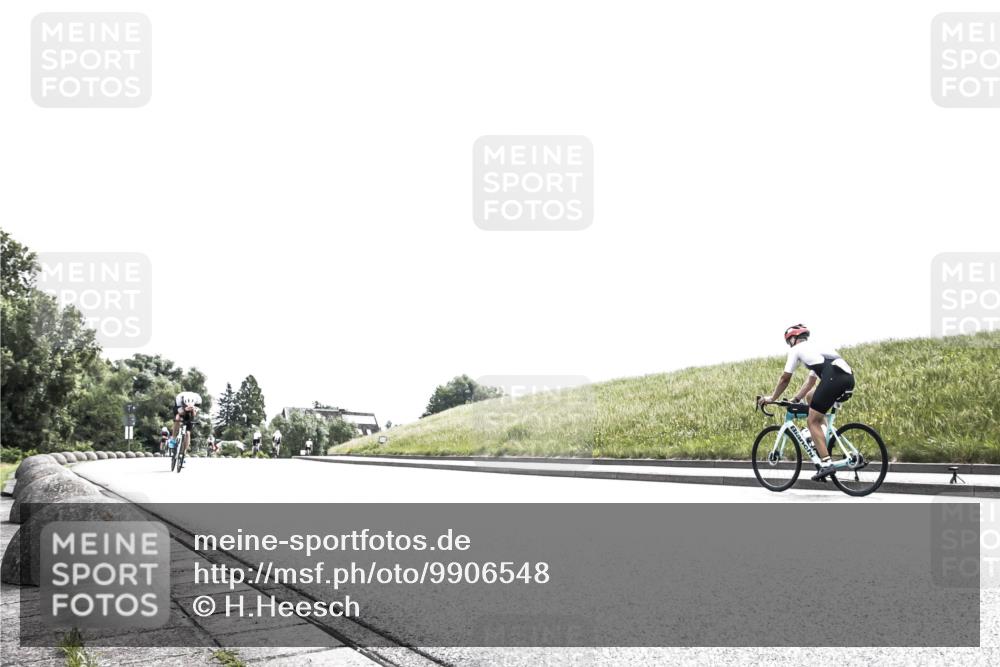 21.06.2026 - 29. Vierlanden-Triathlon H.Heesch http://msf.ph/oto/9906548 21.06.2026 11:34:27 Radfahren 97, 840 meine-sportfotos.de