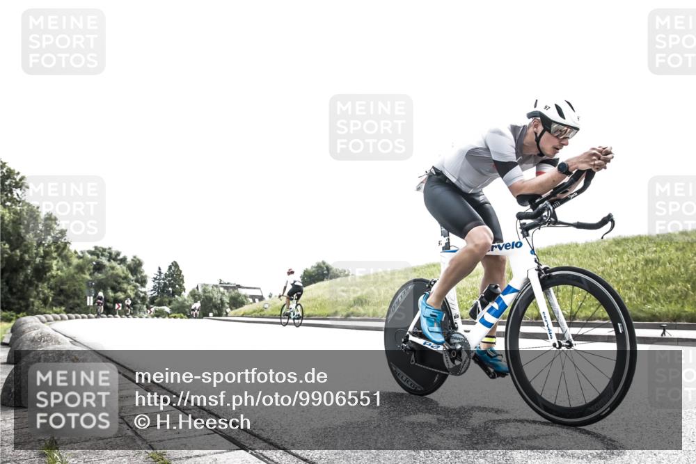 21.06.2026 - 29. Vierlanden-Triathlon H.Heesch http://msf.ph/oto/9906551 21.06.2026 11:34:29 Radfahren 97, 793, 840, 881 meine-sportfotos.de