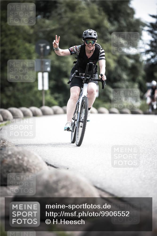 21.06.2026 - 29. Vierlanden-Triathlon H.Heesch http://msf.ph/oto/9906552 21.06.2026 11:41:27 Radfahren 236, 299, 643, 649, 652, 659, 744, 855 meine-sportfotos.de