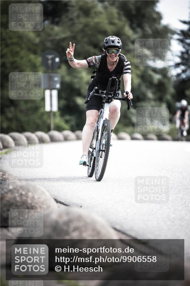 21.06.2026 - 29. Vierlanden-Triathlon H.Heesch http://msf.ph/oto/9906558 21.06.2026 11:41:27 Radfahren 236, 299, 643, 649, 652, 659, 744, 855 meine-sportfotos.de