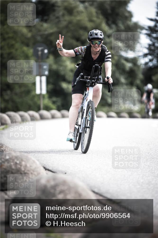 21.06.2026 - 29. Vierlanden-Triathlon H.Heesch http://msf.ph/oto/9906564 21.06.2026 11:41:27 Radfahren 236, 299, 643, 649, 652, 659, 744, 855 meine-sportfotos.de