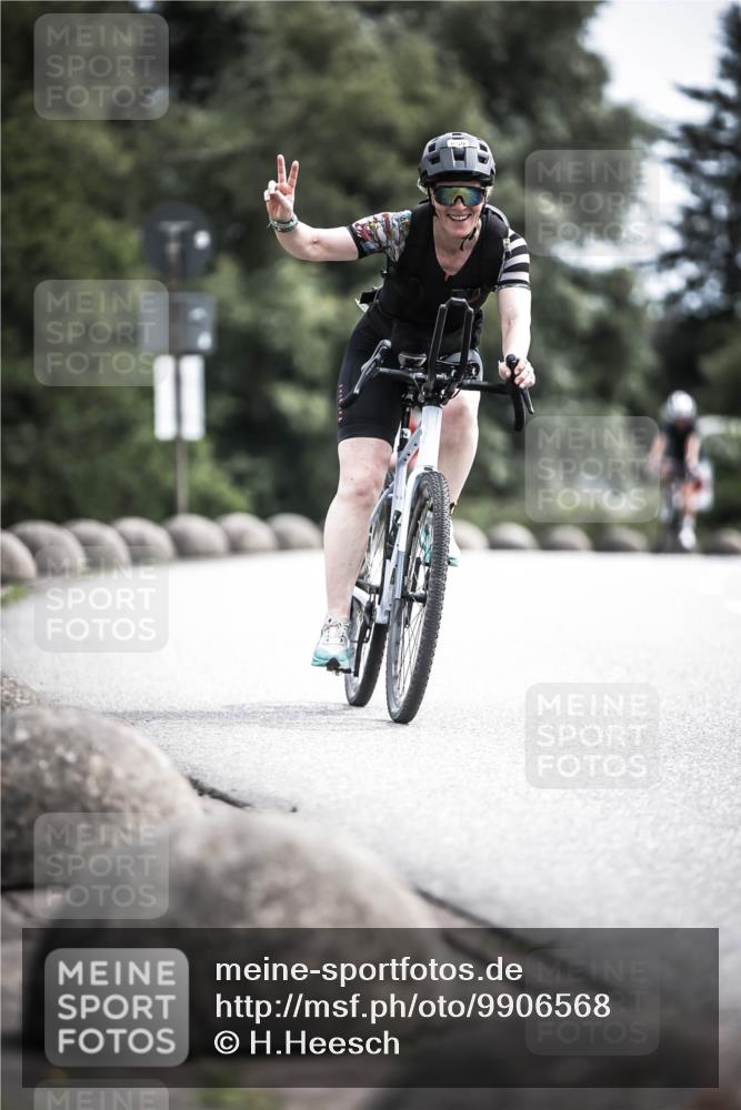 21.06.2026 - 29. Vierlanden-Triathlon H.Heesch http://msf.ph/oto/9906568 21.06.2026 11:41:28 Radfahren 137, 236, 299, 643, 649, 652, 659, 744, 855 meine-sportfotos.de