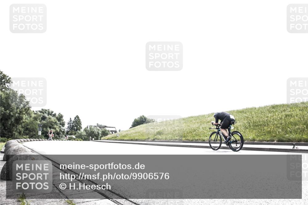 21.06.2026 - 29. Vierlanden-Triathlon H.Heesch http://msf.ph/oto/9906576 21.06.2026 11:35:06 Radfahren 64, 281, 715, 860, 869 meine-sportfotos.de