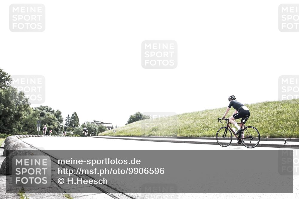 21.06.2026 - 29. Vierlanden-Triathlon H.Heesch http://msf.ph/oto/9906596 21.06.2026 11:35:12 Radfahren 869 meine-sportfotos.de