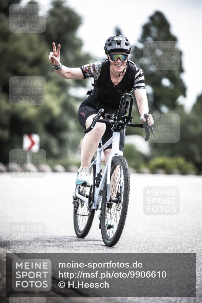 21.06.2026 - 29. Vierlanden-Triathlon H.Heesch http://msf.ph/oto/9906610 21.06.2026 11:41:28 Radfahren 137, 236, 299, 643, 649, 652, 659, 744, 855 meine-sportfotos.de