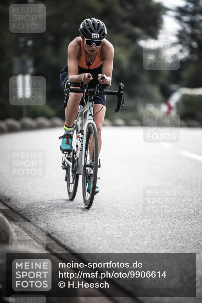 21.06.2026 - 29. Vierlanden-Triathlon H.Heesch http://msf.ph/oto/9906614 21.06.2026 09:20:43 Radfahren 45, 253 meine-sportfotos.de