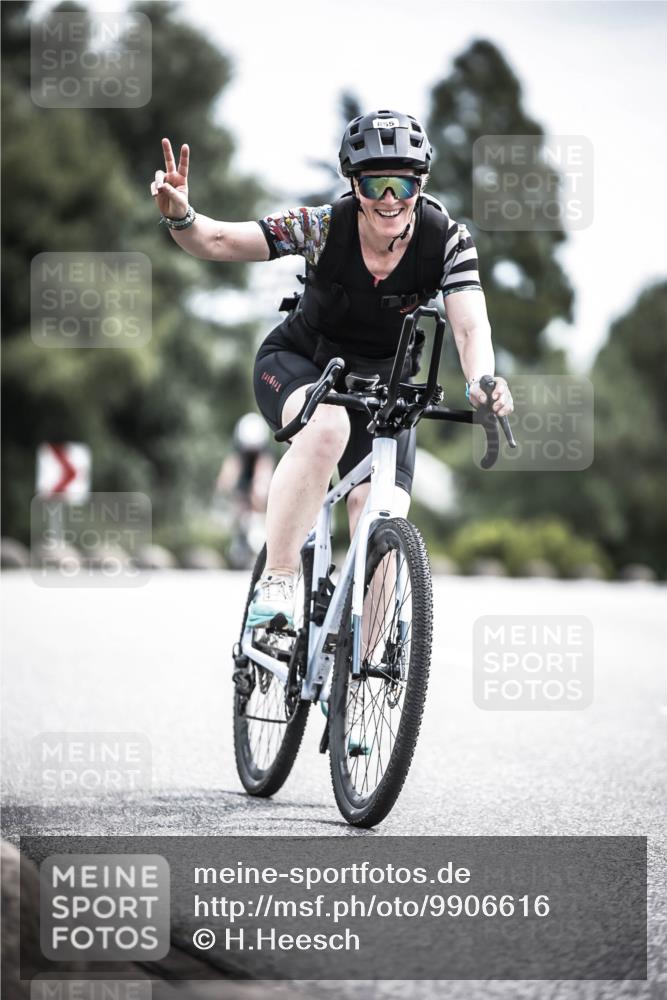 21.06.2026 - 29. Vierlanden-Triathlon H.Heesch http://msf.ph/oto/9906616 21.06.2026 11:41:28 Radfahren 137, 236, 299, 643, 649, 652, 659, 744, 855 meine-sportfotos.de