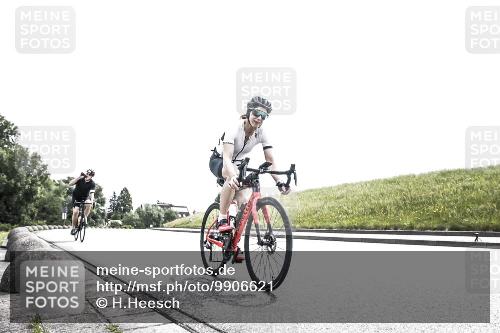 21.06.2026 - 29. Vierlanden-Triathlon H.Heesch http://msf.ph/oto/9906621 21.06.2026 11:35:51 Radfahren 248, 818, 870, 874 meine-sportfotos.de