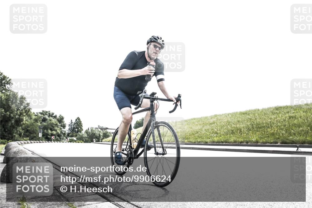 21.06.2026 - 29. Vierlanden-Triathlon H.Heesch http://msf.ph/oto/9906624 21.06.2026 11:35:52 Radfahren 248, 818, 874 meine-sportfotos.de