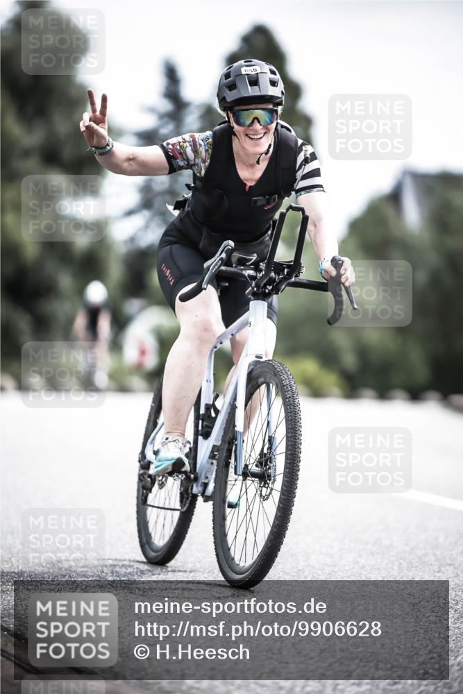 21.06.2026 - 29. Vierlanden-Triathlon H.Heesch http://msf.ph/oto/9906628 21.06.2026 11:41:28 Radfahren 137, 236, 299, 643, 649, 652, 659, 744, 855 meine-sportfotos.de
